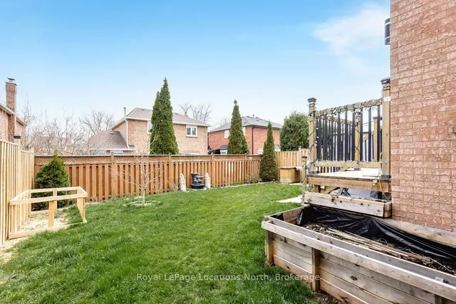 Additional image 33 of 120 Candy Cres