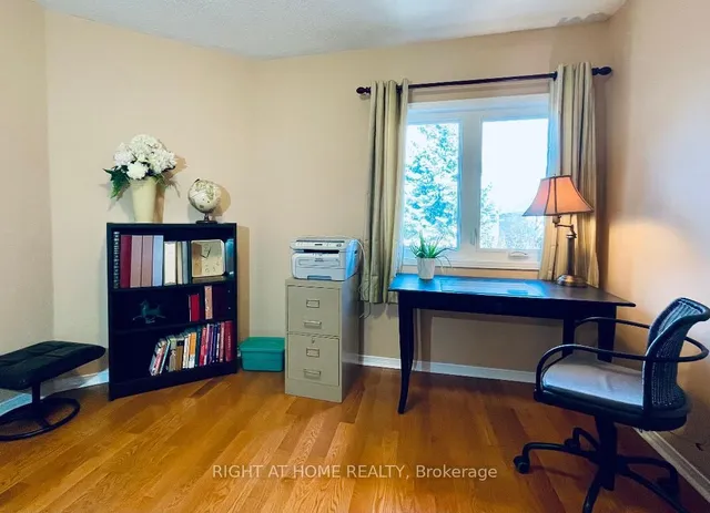 Additional image 16 of 845 Mays Cres