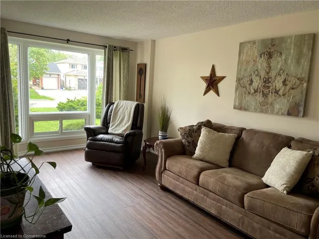 Additional image 19 of 56 Trailwood Cres