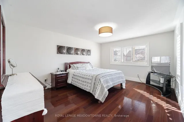 Additional image 27 of 915 Gaslight Way