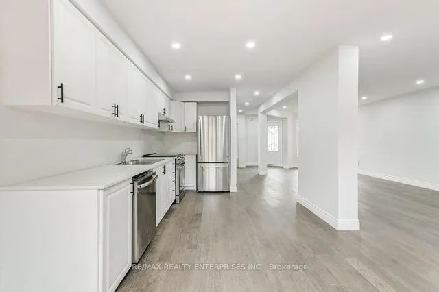 Additional image 22 of 36 Mapleshade Dr