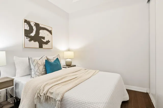 Additional image 7 of 460 Adelaide St Unit 102