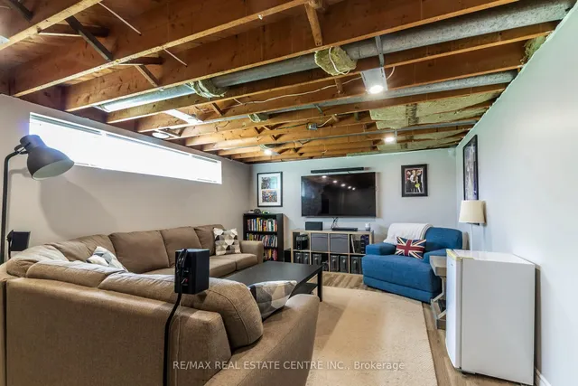 Additional image 22 of 105 Anne Blvd