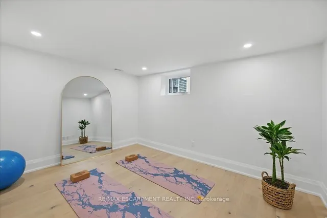 Additional image 39 of 869 CONDOR Dr