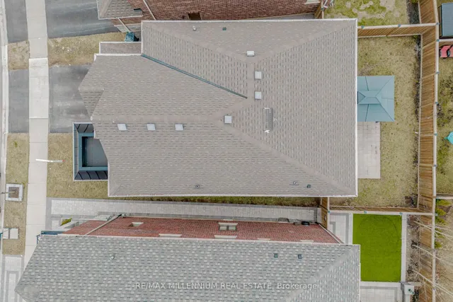 Additional image 50 of 1238 Bowell Cres