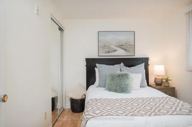 Additional image 16 of 852 Edison Crt