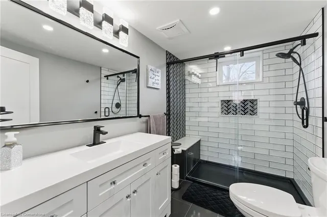 Additional image 20 of 160 Council Cres