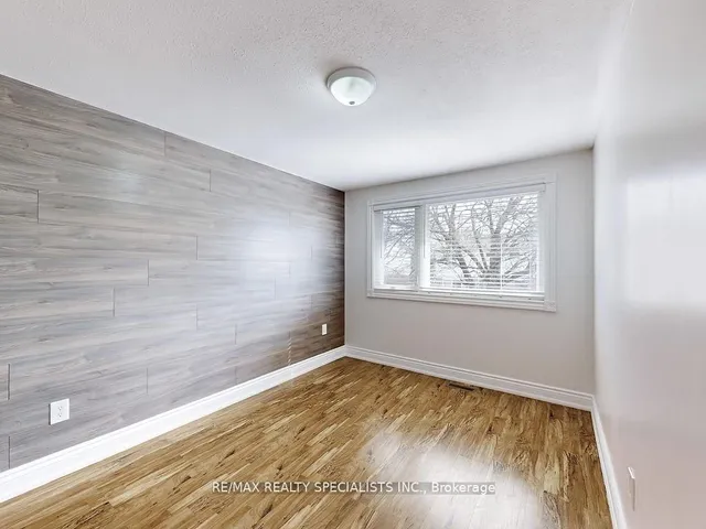 Additional image 27 of 34 Madoc Dr