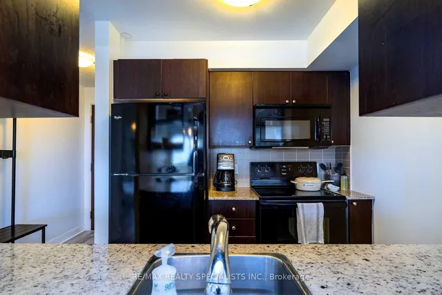 Additional image 6 of 151 Village Green Sq Unit 2710