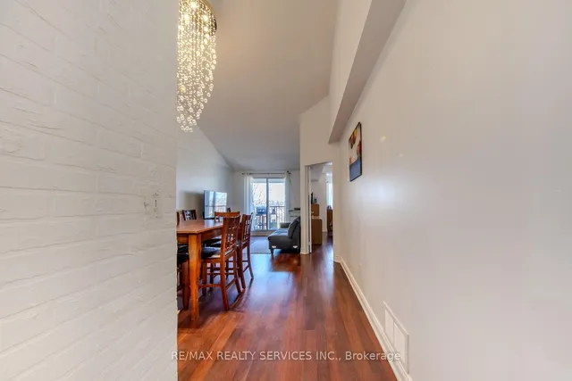 Additional image 15 of 103 Bristol Rd Unit 210