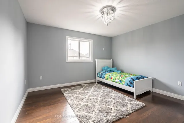 Additional image 32 of 36 Showcase Dr