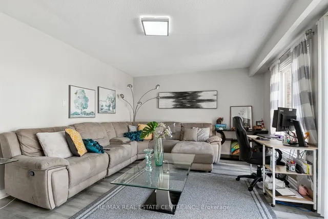 Additional image 9 of 2 Dailing Gate Unit 56