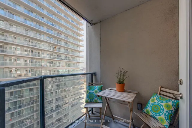 Additional image 32 of 20 Blue Jays Way Unit 1401