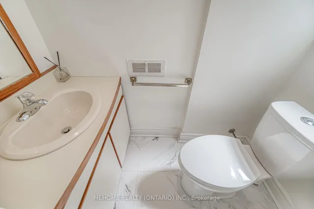 Additional image 18 of 25 Urbandale Ave