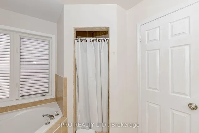 Additional image 31 of 900 Mcneil Dr