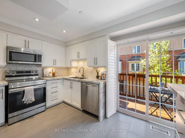 Additional image 15 of 1518 Queen St