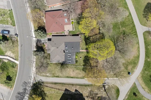 Additional image 45 of 33 Heathrow Dr