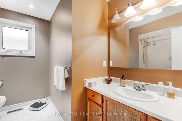 Additional image 27 of 89 Dumfries Ave