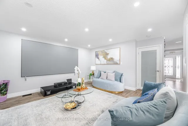 Additional image 18 of 34 Chipmunk Cres