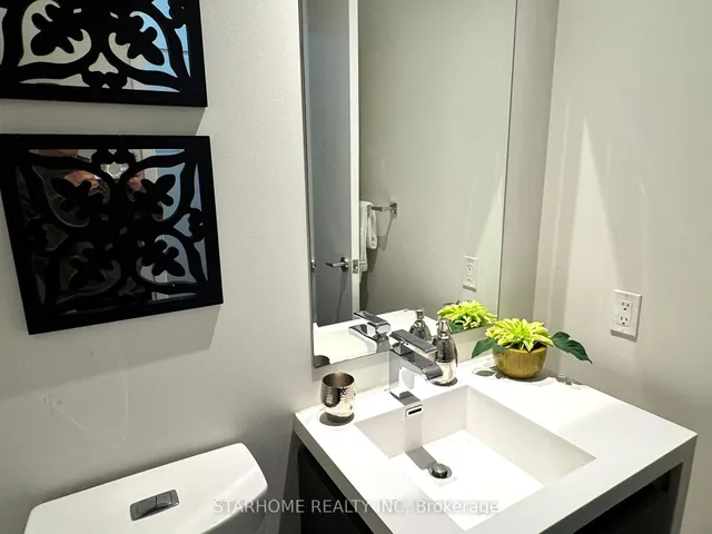 Additional image 4 of 1030 King St Unit 119