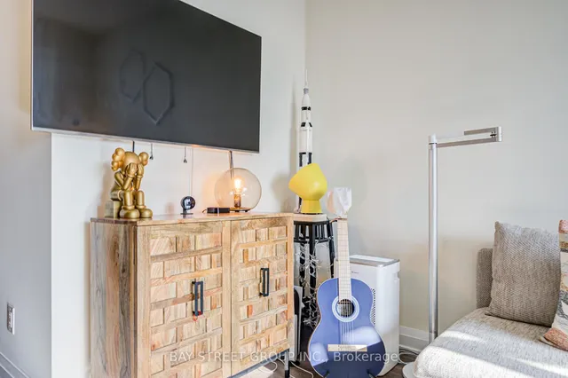 Additional image 27 of 5 Sheppard Ave Unit 2019