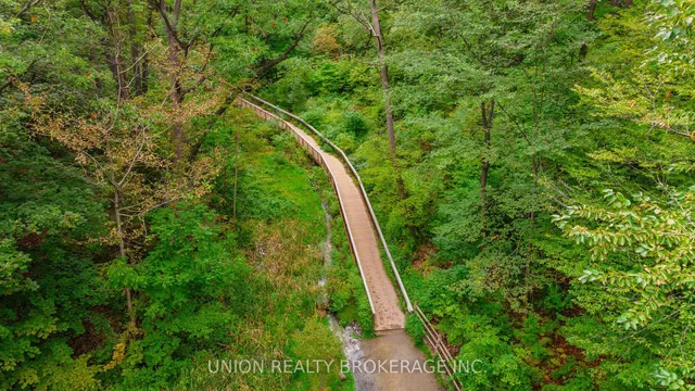 Additional image 27 of 366 Glen Manor Dr