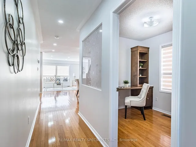 Additional image 7 of 10 Chestermere Cres