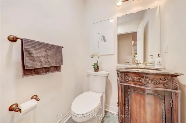 Additional image 3 of 37 Denim Dr