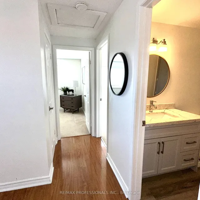 Additional image 11 of 2416 Malcolm Cres