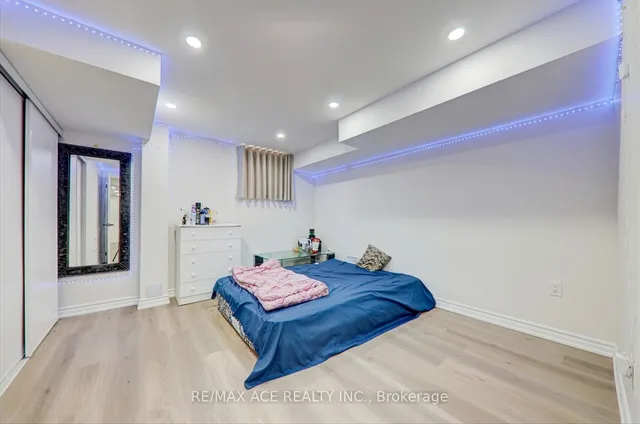 Additional image 36 of 35 Darlingside Dr