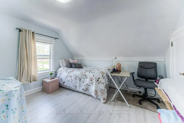 Additional image 31 of 76 Brentwood Ave