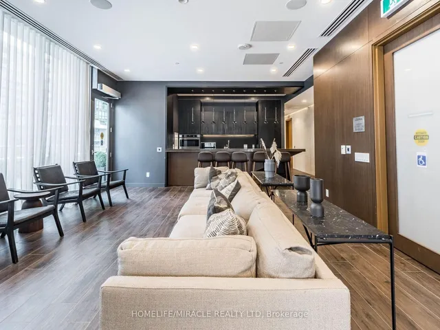 Additional image 21 of 70 Annie Craig Dr Unit 1001