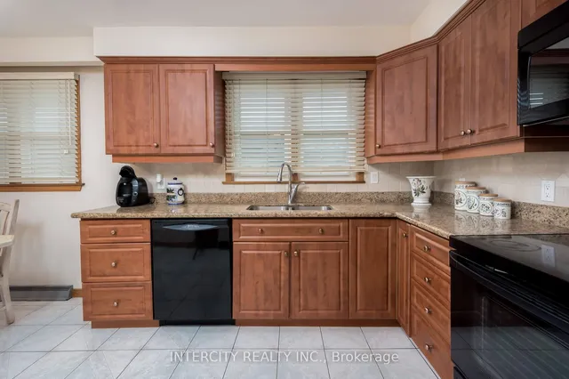 Additional image 13 of 852 Glencairn Ave