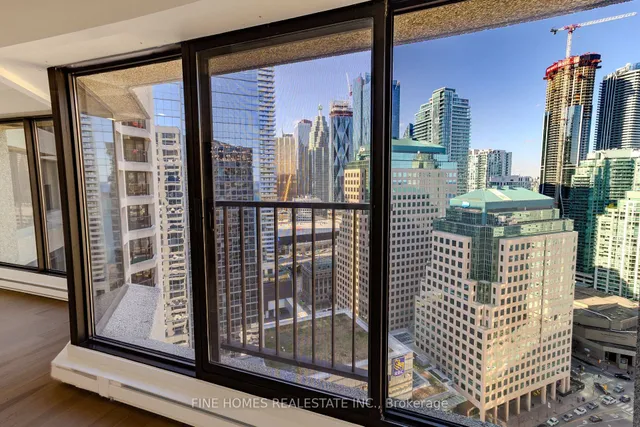 Additional image 17 of 55 Harbour Sq Unit 3213