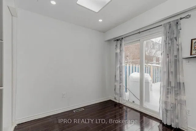 Additional image 13 of 7406 Darcel Ave Unit Unit 1