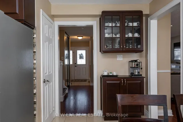 Additional image 10 of 674 Laurier Ave