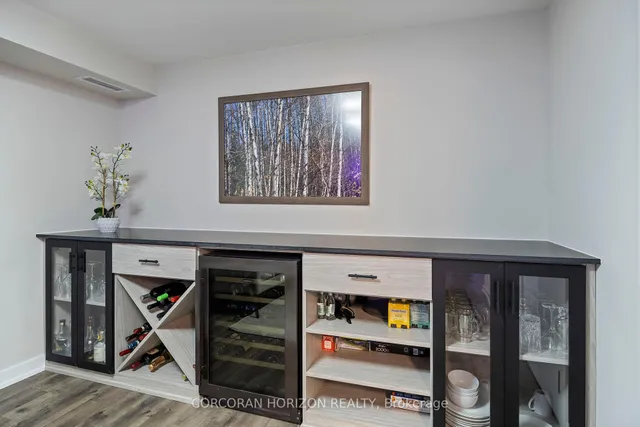 Additional image 31 of 70 Lanark Ave