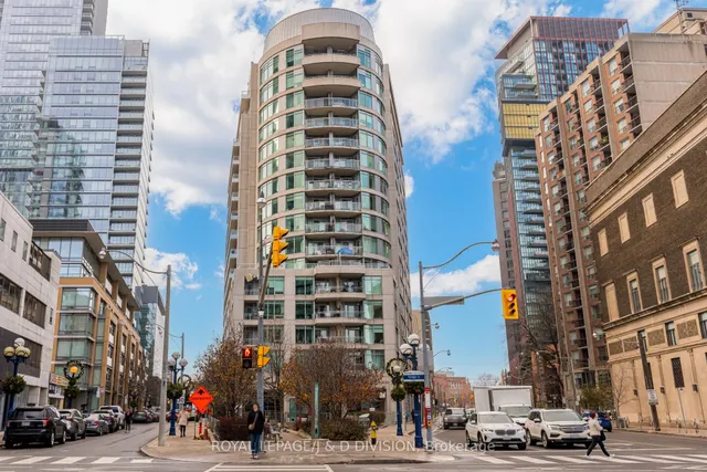 8 Scollard St Unit PH108