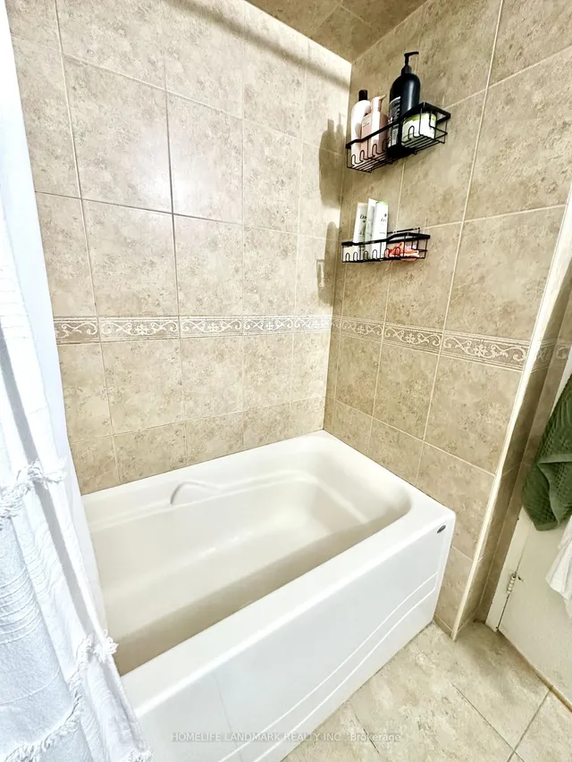 Additional image 11 of 1001 Bay St Unit 1019