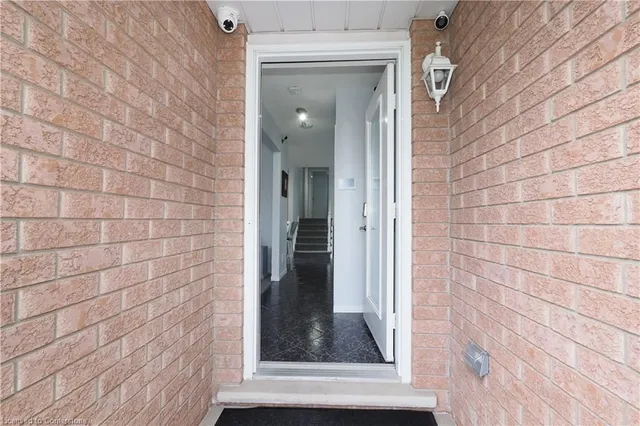 Additional image 6 of 211 Misty Crt