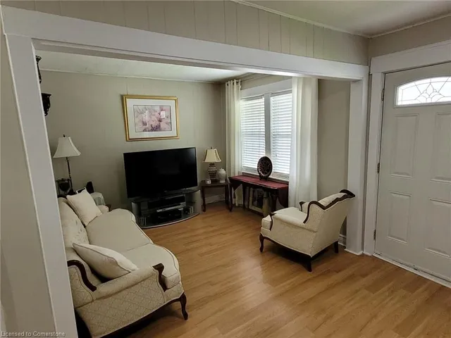 Additional image 29 of 2 Craigroyston Rd