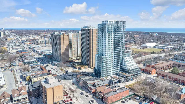 Additional image 40 of 286 Main St Unit 810