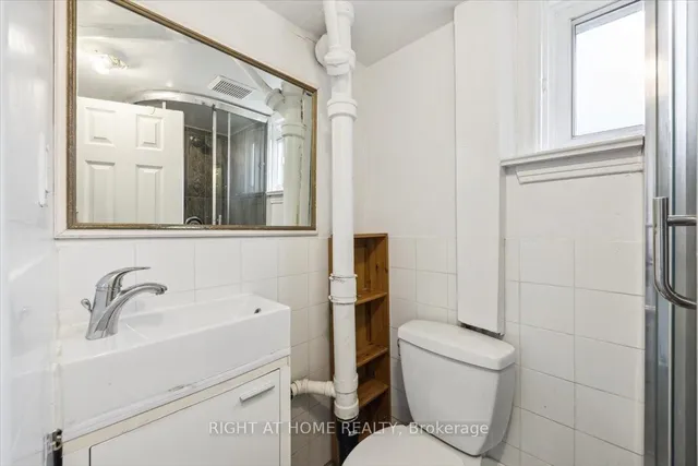 Additional image 18 of 887 Cosburn Ave