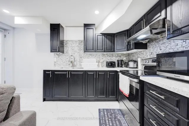 Additional image 37 of 6 PENLEA Gate