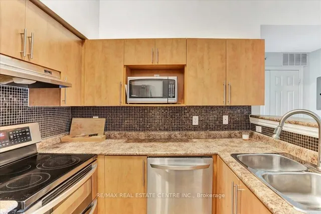 Additional image 8 of 1471 Maple Ave Unit 406