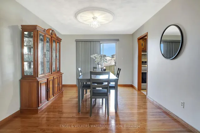 Additional image 9 of 137 Wimbleton Cres