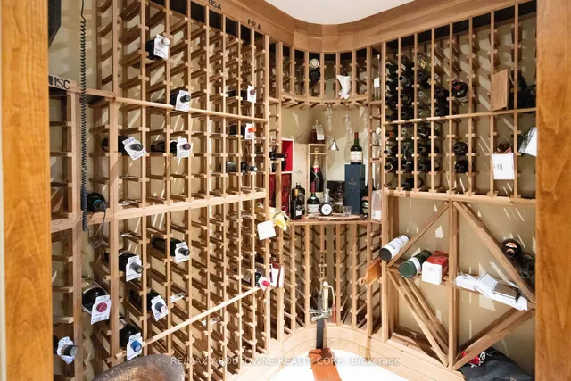 Additional image 33 of 270 North Shore Blvd