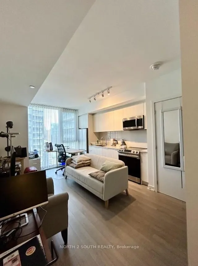 Additional image 5 of 357 King St Unit 3805