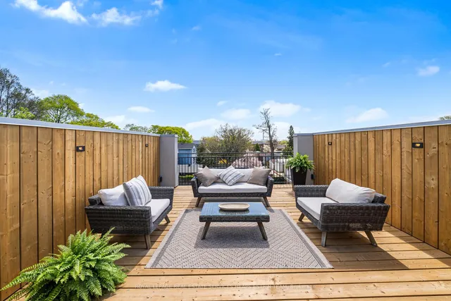 Additional image 34 of 17 Myrtle Ave