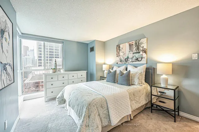 Additional image 13 of 736 Bay St Unit 1810